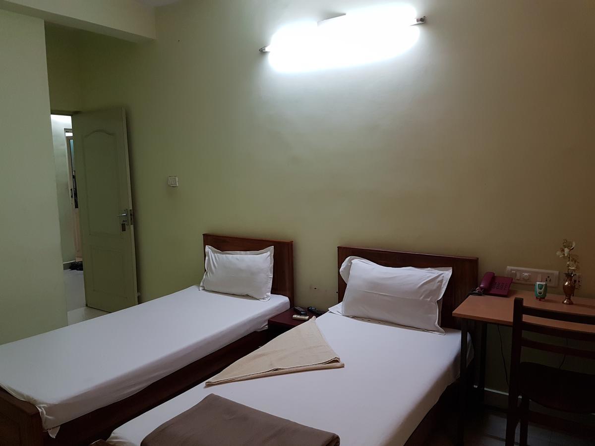 Bed and Breakfast Orchid Serenity Chennai Exterior foto